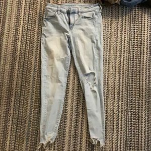 American Eagle light blue ripped jeans